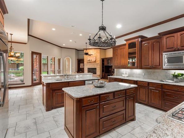 6776  St Moritz Parkway , Colleyville Texas 76034