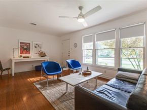 10161  Baronne Circle , Dallas Texas 75218