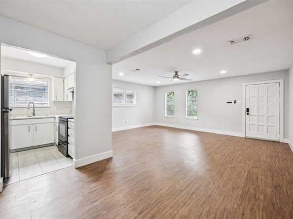 2529 W 12th Street , Dallas Texas 75211