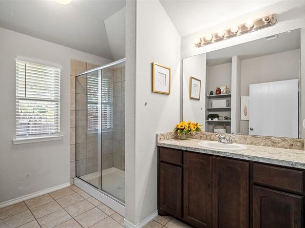 838 E Harvey Avenue , Fort Worth Texas 76104