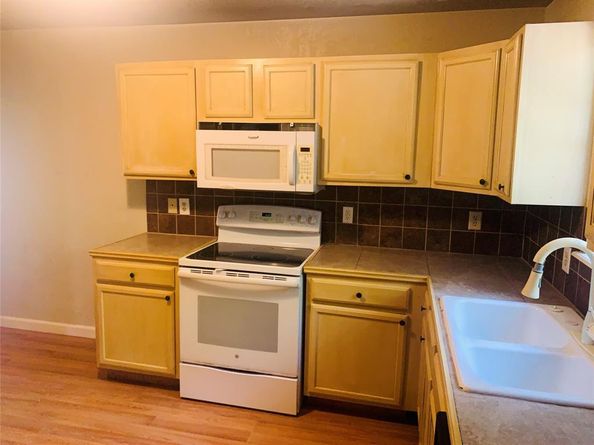 7308  Ravehill Lane , Dallas Texas 75227