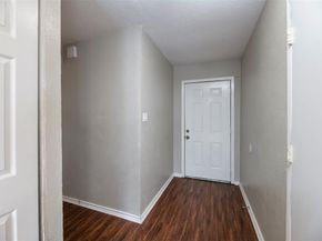 818  Edgemont Drive , Arlington Texas 76017