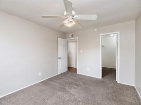 818  Edgemont Drive , Arlington Texas 76017