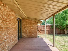 818  Edgemont Drive , Arlington Texas 76017