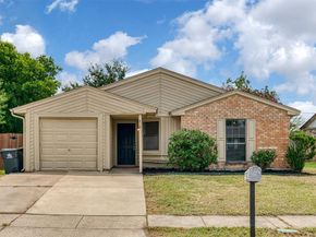 818  Edgemont Drive , Arlington Texas 76017