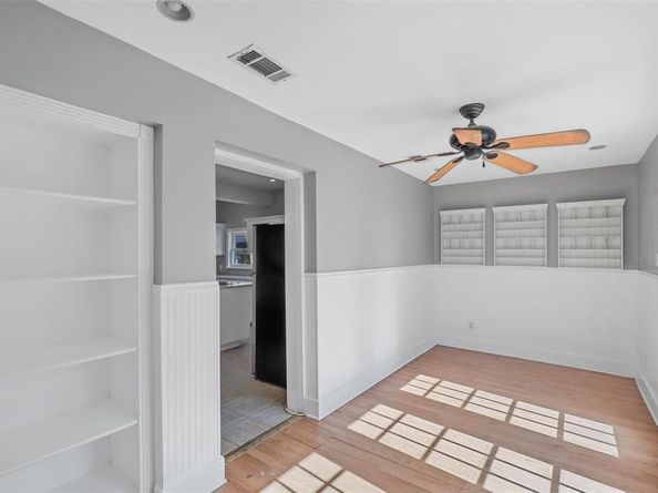 2563 S University Drive , Fort Worth Texas 76109