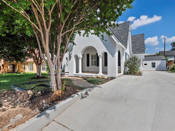 2563 S University Drive , Fort Worth Texas 76109