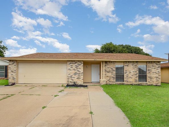 4425  Buckeye Street , Fort Worth Texas 76137