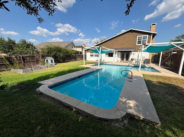 2113  Via Del Norte  , Carrollton Texas 75006