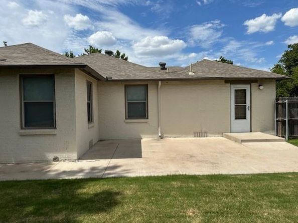2609 W Bewick Street , Fort Worth Texas 76109