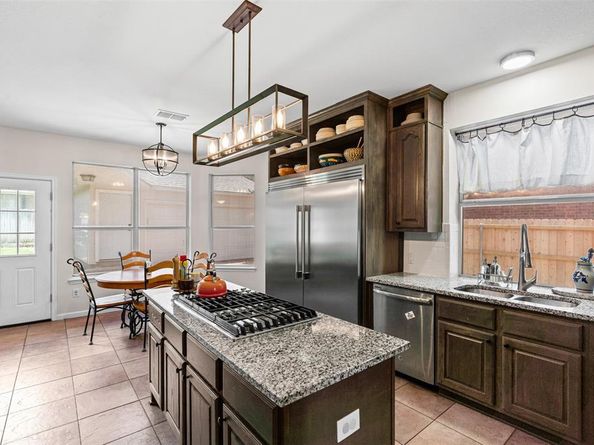 6731  Trail Cliff Way , Fort Worth Texas 76132