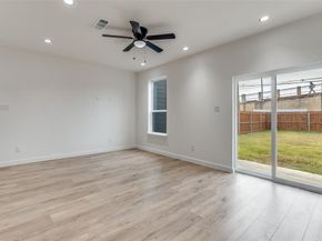 2414  Merlin Street , Dallas Texas 75215
