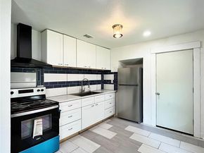 601  Blevins Street , Fort Worth Texas 76111