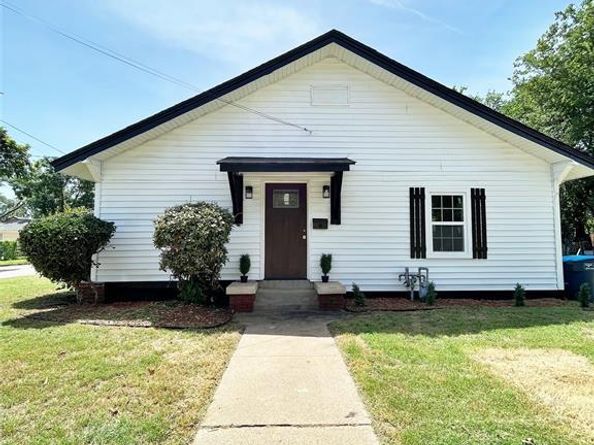 601  Blevins Street , Fort Worth Texas 76111