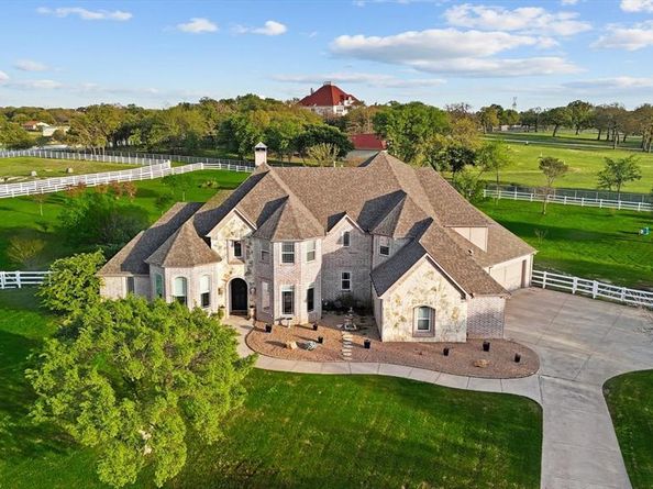 1232  Appaloosa Court , Bartonville Texas 76226