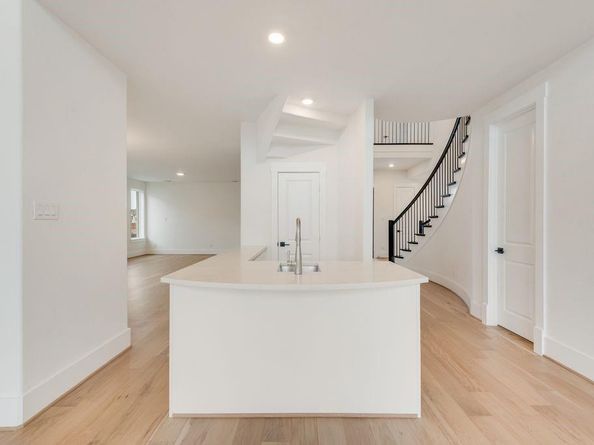 1813  Cousins Trail , Frisco Texas 75034