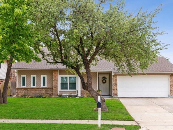 2520  Via Avenida Drive , Carrollton Texas 75006