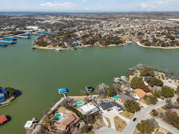 8917  Random Road , Fort Worth Texas 76179