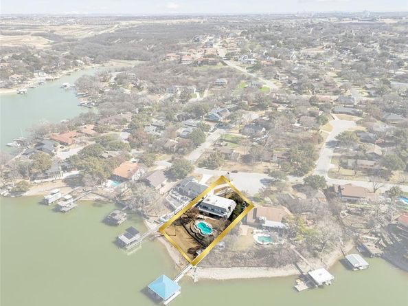 8917  Random Road , Fort Worth Texas 76179