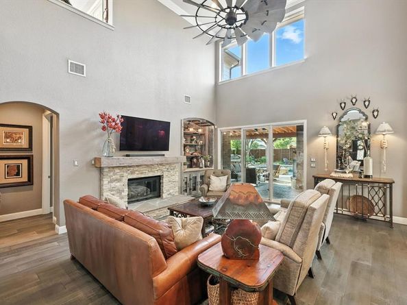 816  Oxford Court , Lewisville Texas 75056