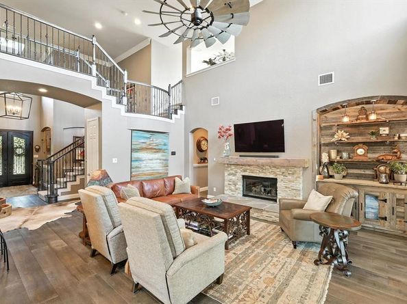 816  Oxford Court , Lewisville Texas 75056
