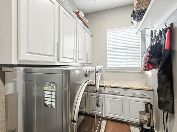 816  Oxford Court , Lewisville Texas 75056