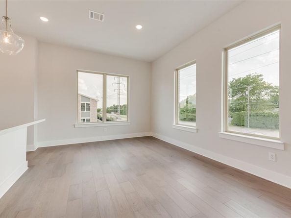 921  Ash Road , Plano Texas 75075