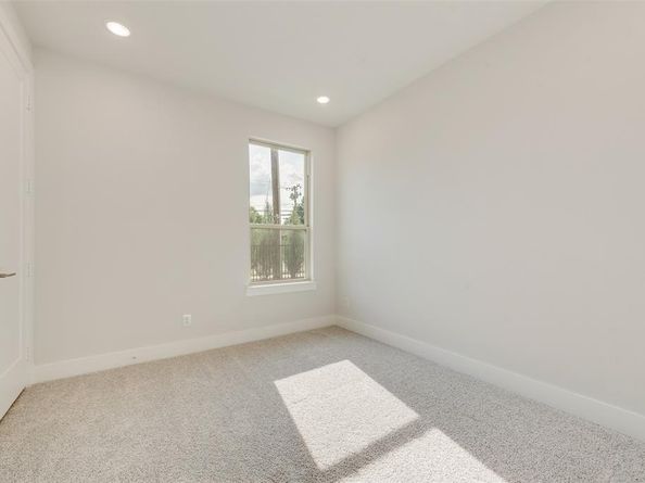 921  Ash Road , Plano Texas 75075