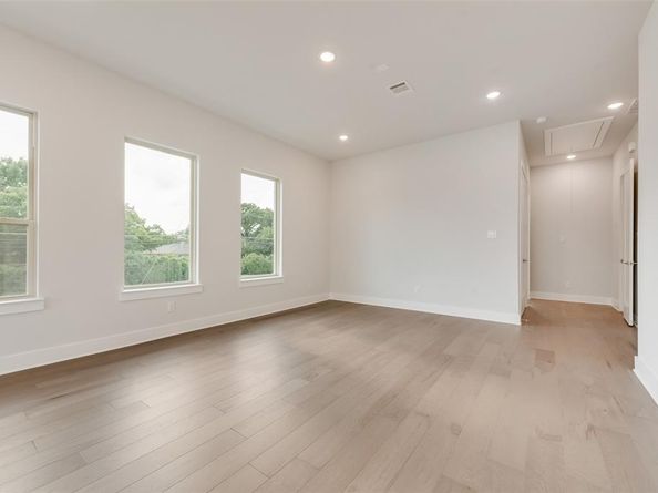 921  Ash Road , Plano Texas 75075