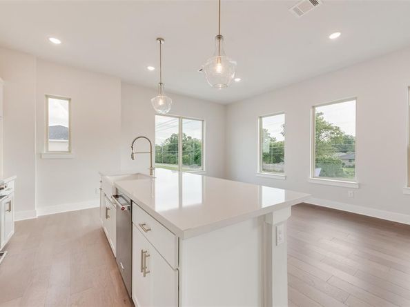 921  Ash Road , Plano Texas 75075