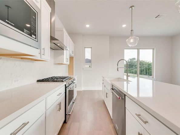 921  Ash Road , Plano Texas 75075