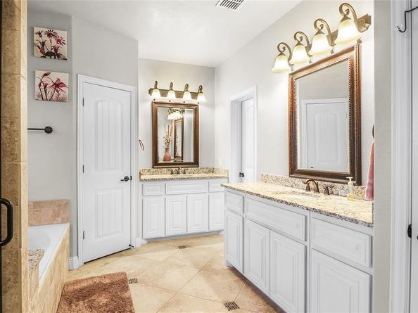 3813 S Brookridge Court , Bedford Texas 76021