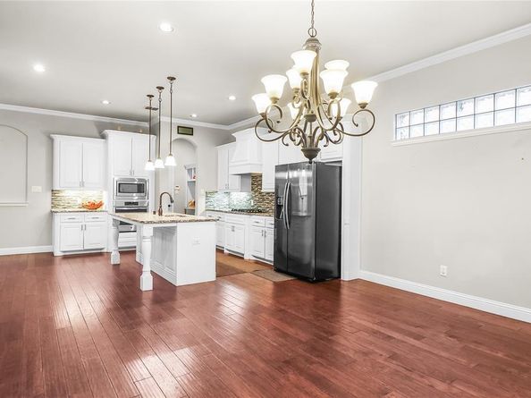 3813 S Brookridge Court , Bedford Texas 76021