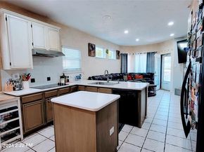 1637  Arbor Ridge Drive , Fort Worth Texas 76112