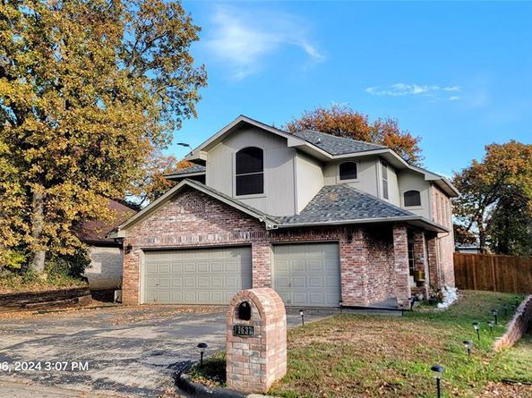 1637  Arbor Ridge Drive , Fort Worth Texas 76112