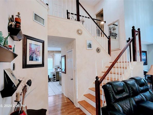1637  Arbor Ridge Drive , Fort Worth Texas 76112