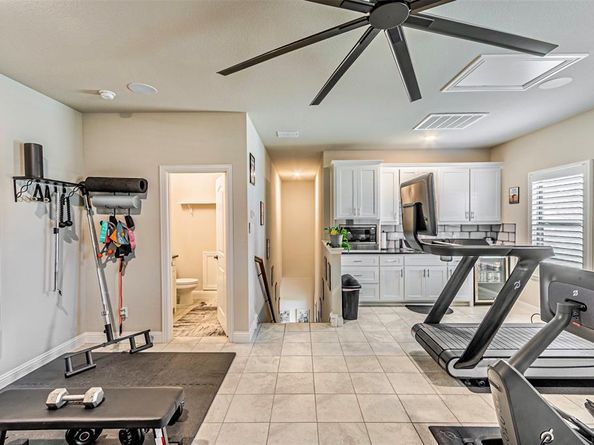 1507  Viridian Park Lane , Arlington Texas 76005