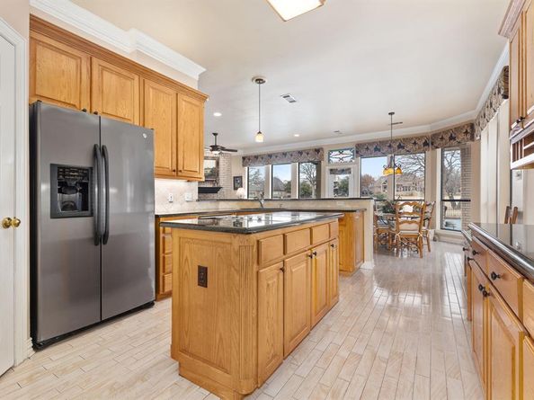 10  Fair Green Drive , Trophy Club Texas 76262
