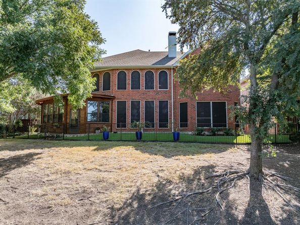 215  Edgestone Drive , Irving Texas 75063