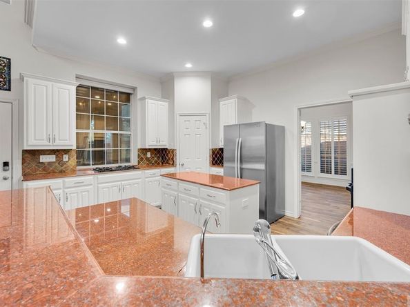215  Edgestone Drive , Irving Texas 75063