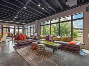 715  Jones Street , Fort Worth Texas 76102
