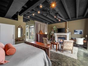 715  Jones Street , Fort Worth Texas 76102