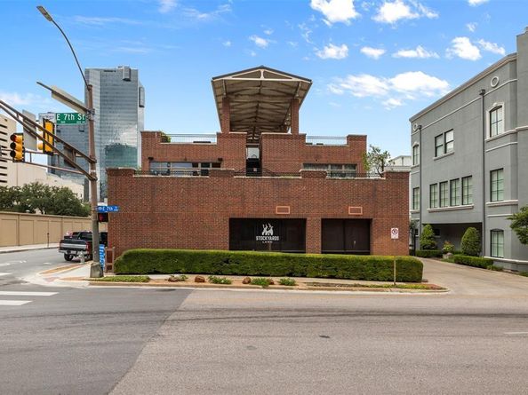 715  Jones Street , Fort Worth Texas 76102