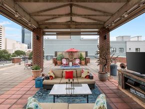 715  Jones Street , Fort Worth Texas 76102