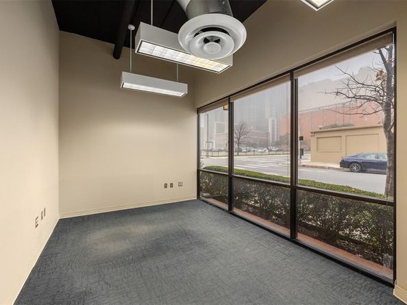 715  Jones Street , Fort Worth Texas 76102