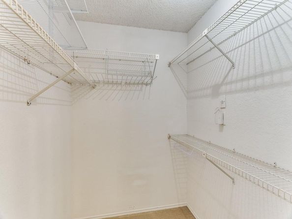 3253  Donnelly Circle  803, Fort Worth Texas 76107