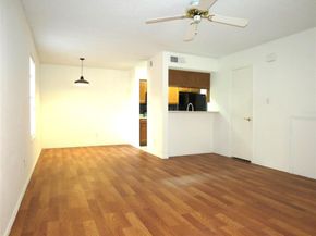 3253  Donnelly Circle  803, Fort Worth Texas 76107