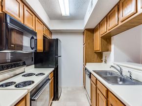 3253  Donnelly Circle  803, Fort Worth Texas 76107