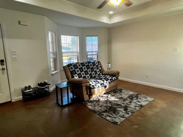 1358  Eastview Street , Fort Worth Texas 76134