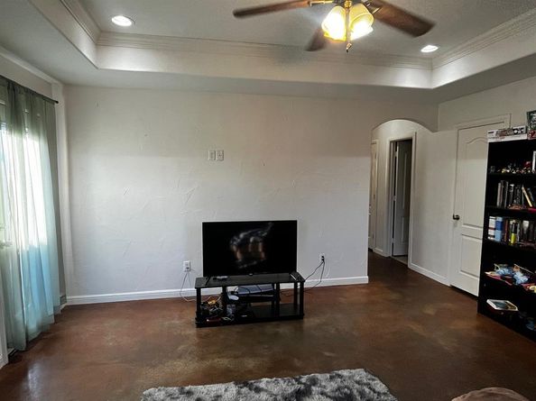 1358  Eastview Street , Fort Worth Texas 76134